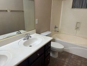 1445 E Toledo St in Gilbert, AZ - Building Photo - Building Photo