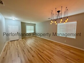 9008 Jacob St in Bakersfield, CA - Building Photo - Building Photo