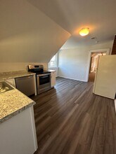 4173 Forest Ave, Unit 4 in Cincinnati, OH - Foto de edificio - Building Photo