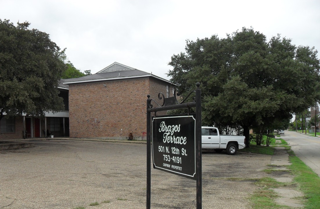 Brazos Terrace Apartments in Waco, TX - Building Photo