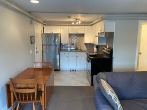 120 Spruce St, Unit 3 in Providence, RI - Foto de edificio - Building Photo