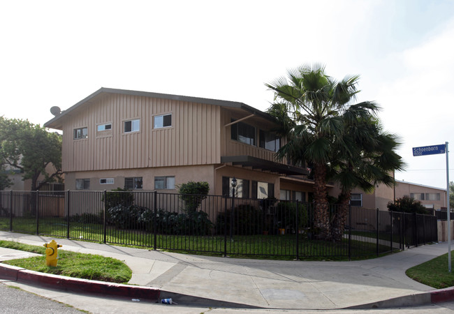 8320 Lindley Ave in Northridge, CA - Building Photo - Building Photo