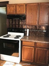 19 N 12th St in Terre Haute, IN - Building Photo - Building Photo