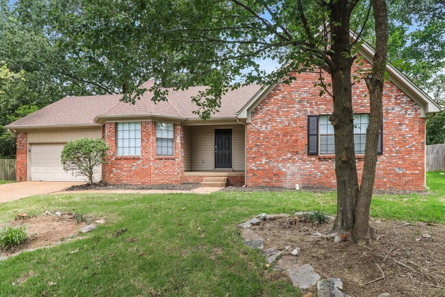 5996 Lawnhill Dr