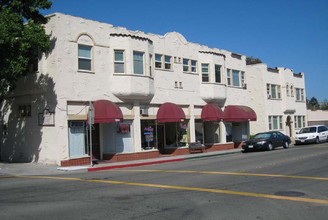 Casa Adobe Apartments in Martinez, CA - Building Photo - Building Photo