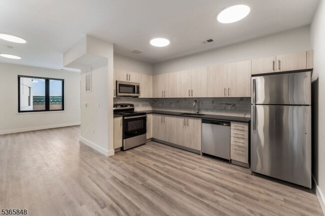 property at 72 S Essex Ave
