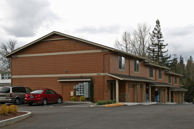 Harmony Park Apartments in Milwaukie, OR - Building Photo - Building Photo