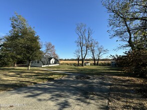 353 Riverdale Dr in Keyport, NJ - Building Photo - Building Photo