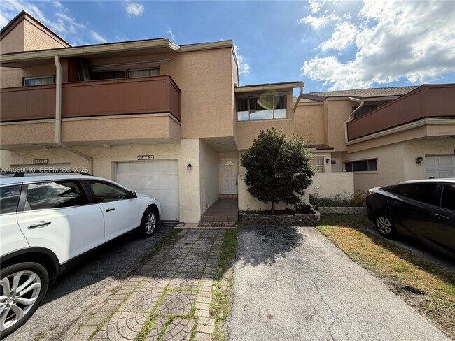 853 NW 81st Terrace in Plantation, FL - Building Photo - Building Photo