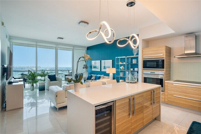 property at 2020 N Bayshore Dr