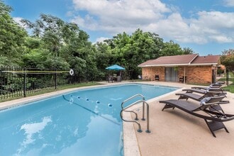 Hunnington Townhomes in Temple, TX - Building Photo - Building Photo