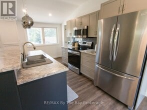 127 Glenlake Blvd in Collingwood, ON - Building Photo - Building Photo