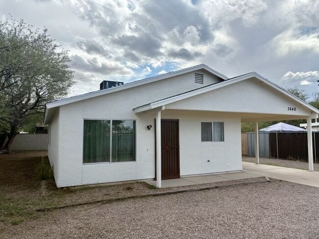 property at 3640 E Glenn St