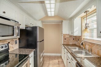 431 Sunset Dr in Dickinson, TX - Building Photo - Building Photo