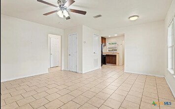 1710 Cole St in Killeen, TX - Building Photo - Building Photo