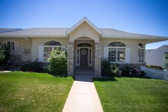 1364 Northridge Dr, Unit 2 in Bountiful, UT - Building Photo - Building Photo