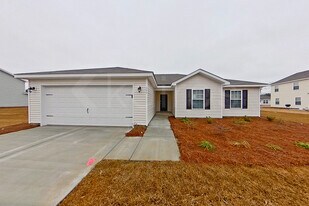 111 Western Red Cedar Dr in Springfield, GA - Building Photo