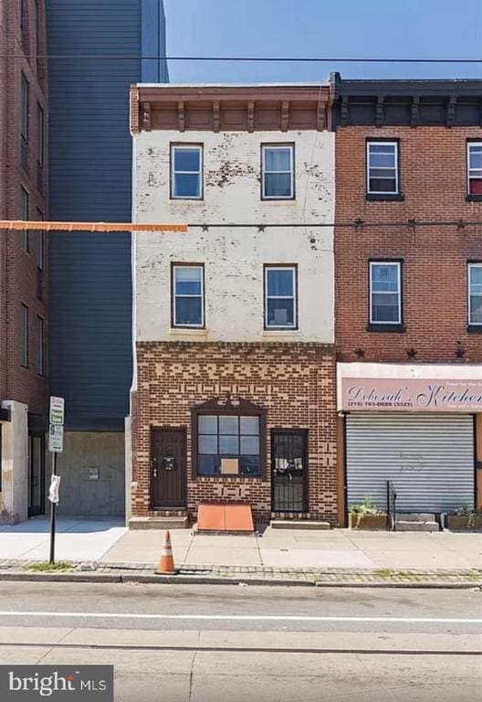 property at 2606 W Girard Ave