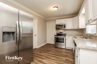 816 Phillips Faith Chapel Church Rd in Murfreesboro, TN - Foto de edificio - Building Photo