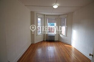 1175 Boylston St in Boston, MA - Building Photo