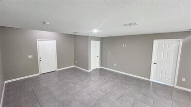 963 Lyons Cir NW in Palm Bay, FL - Building Photo - Building Photo