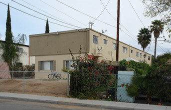 1210 S Vine St in Fallbrook, CA - Building Photo - Building Photo