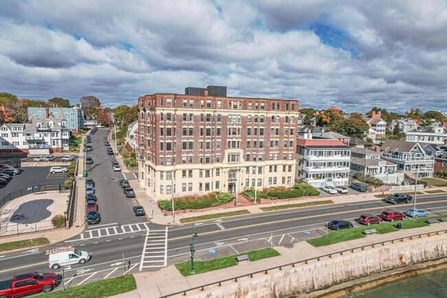 property at 285 Lynn Shore Dr