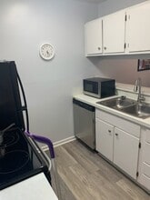 807 W Trinity Ave, Unit 110 in Durham, NC - Building Photo - Building Photo