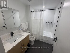 161 Laurier Ave W in Ottawa, ON - Building Photo - Building Photo