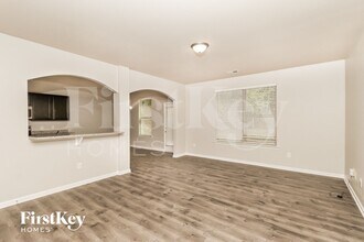 201 Southwind Cir in Newnan, GA - Building Photo - Building Photo