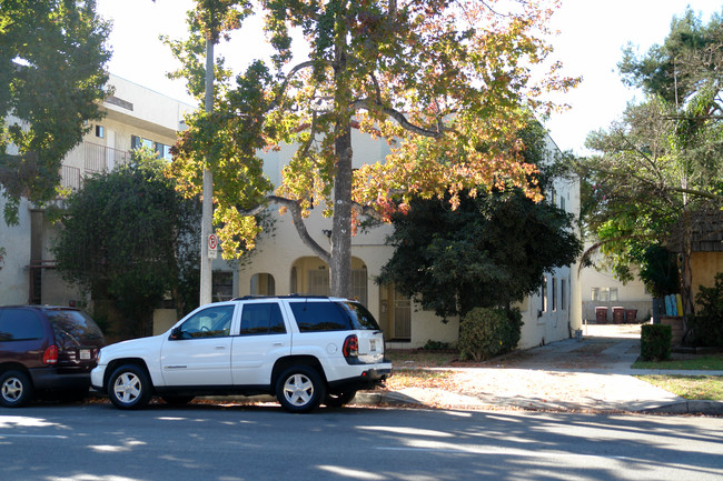 917 S Chevy Chase Dr in Glendale, CA - Building Photo - Building Photo