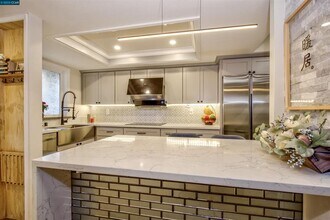 249 N Temple Dr in Milpitas, CA - Building Photo - Building Photo