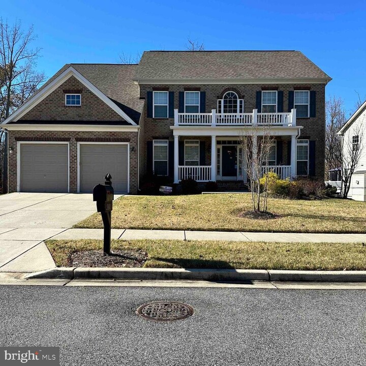 3101 Winterbourne Dr in Upper Marlboro, MD - Foto de edificio