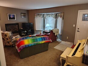 8596 Meadowbrook Dr in Jenison, MI - Building Photo - Building Photo