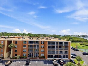 12760 Indian Rocks Rd, Unit 1065 in Largo, FL - Building Photo - Building Photo