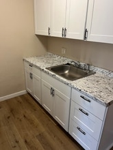 6650 Amherst St in San Diego, CA - Foto de edificio - Building Photo