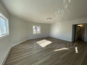 1003 E Illinois Ave in Spokane, WA - Building Photo - Building Photo