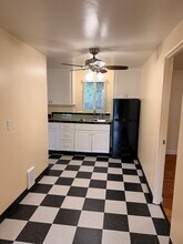 11240 SW Barbur Blvd, Unit 23 in Portland, OR - Foto de edificio - Building Photo