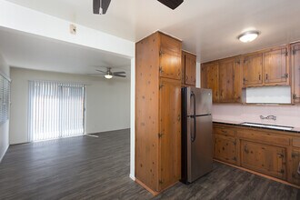 4447 Mentone St in San Diego, CA - Building Photo - Building Photo