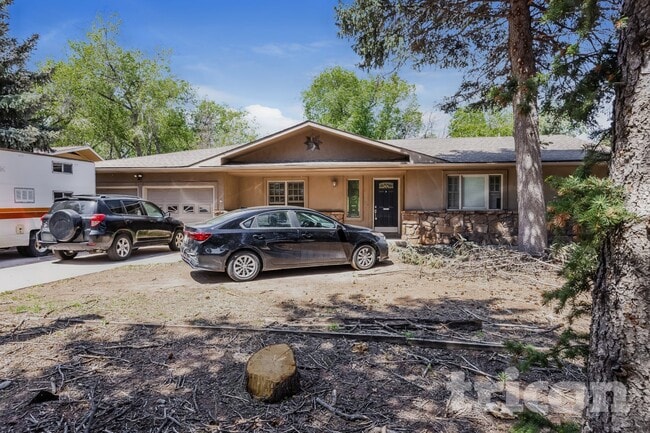 property at 2212 Woodburn St