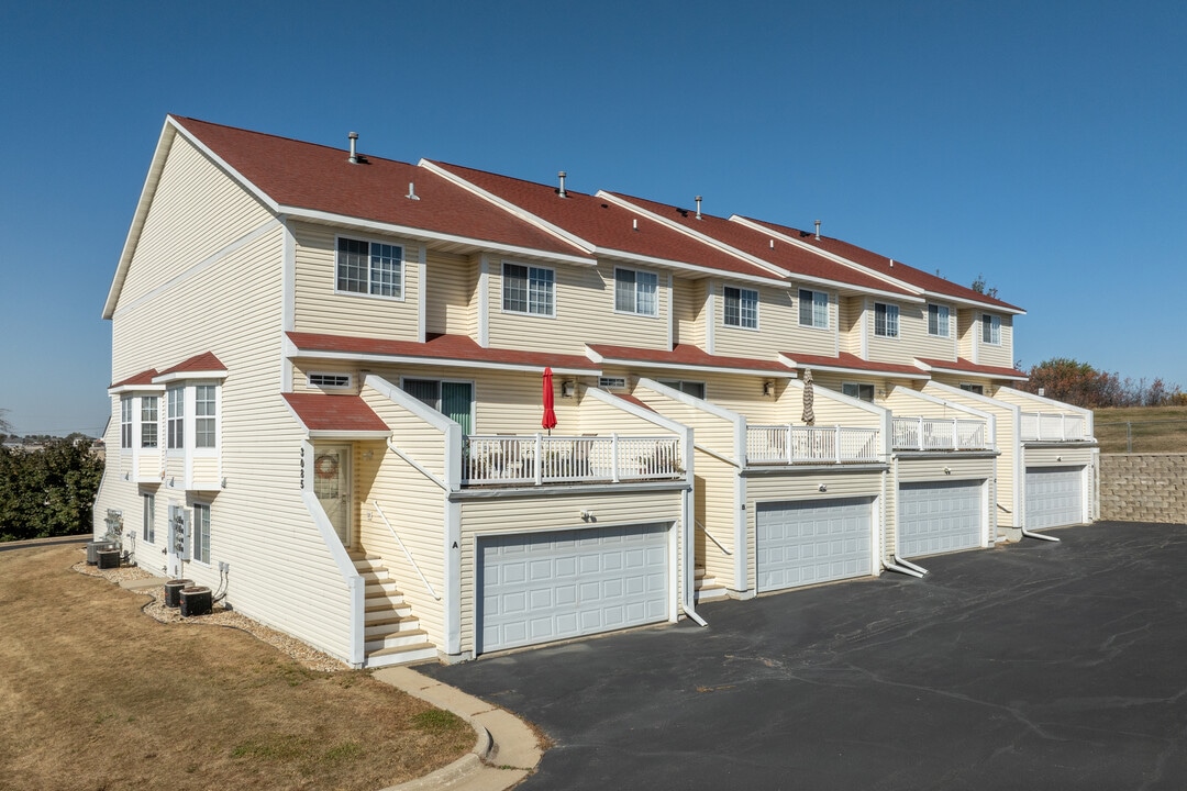 The Brittany's Apartments and Townhomes in Rochester, MN - Building Photo