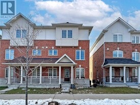806 Audley Rd in Ajax, ON - Building Photo