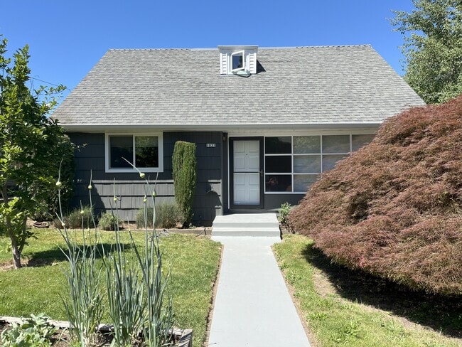 property at 1837 SE Miller St