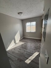 2481 E 5th Ave in Columbus, NE - Building Photo - Building Photo