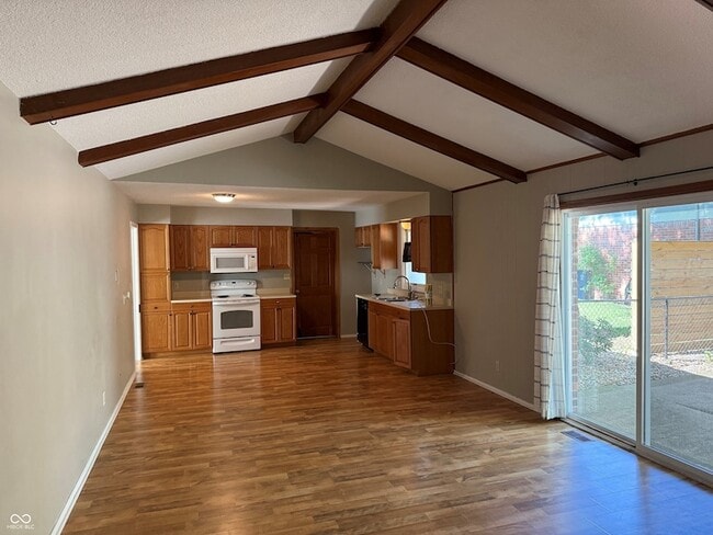 124 Carlin Dr in Carmel, IN - Building Photo - Building Photo