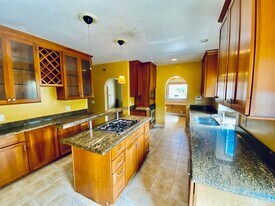 4113 Middlesex Dr in San Diego, CA - Building Photo