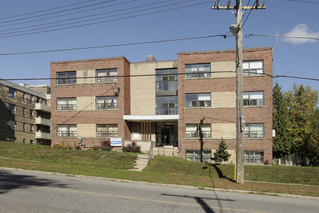 Avalon Court in Toronto, ON - Building Photo - Primary Photo