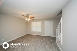 5495 Flowering Peach Dr in Memphis, TN - Foto de edificio - Building Photo