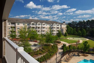 The Lodge at BridgeMill in Canton, GA - Foto de edificio - Building Photo