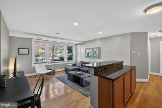 4840 MacArthur Blvd NW in Washington, DC - Building Photo - Building Photo